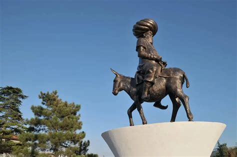  ¡La Leyenda de la Luna: Un Viaje Mágico a Través del Folclore Turco!